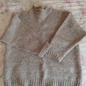 Abercombie & Fitch Sweater